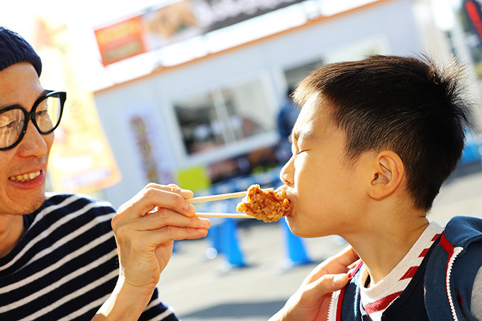 「カラッと！あげフェス大阪」が大阪城公園で - からあげ専門店の逸品とビールを味わう食フェス｜写真4