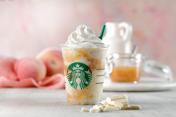 スターバックス(Starbucks Coffee) ホワイト チョコレート ＆ ピーチ クリーム フラペチーノ｜写真1