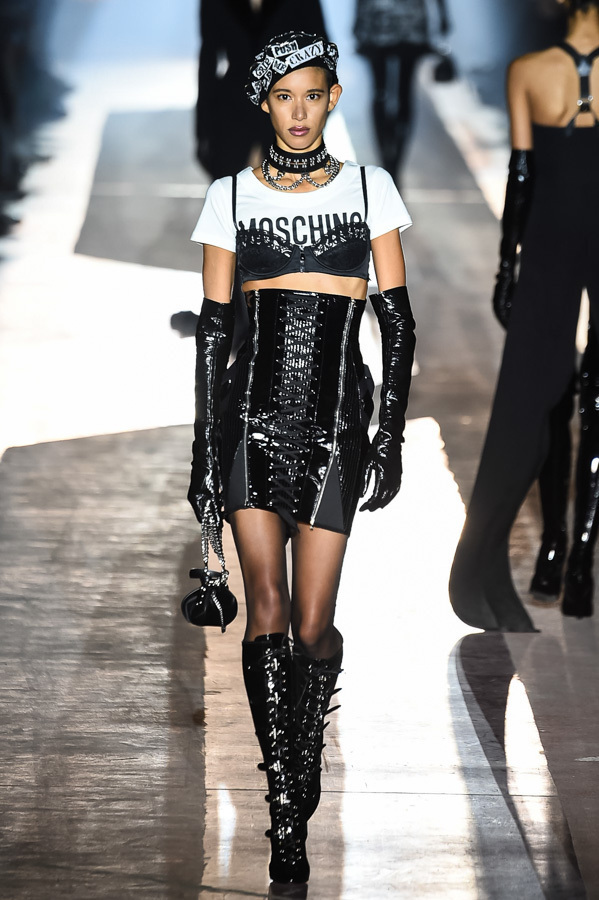 モスキーノ(MOSCHINO) 2018-19年秋冬ウィメンズ&メンズコレクション  - 写真16