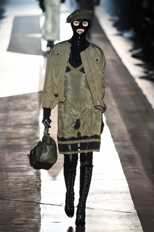 モスキーノ(MOSCHINO) 2018-19年秋冬ウィメンズ&メンズコレクション  - 写真73