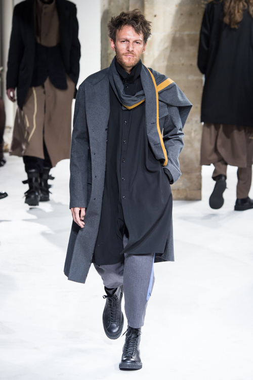 ヨウジヤマモト(Yohji Yamamoto) 2017-18年秋冬メンズコレクション シルエット - 写真4