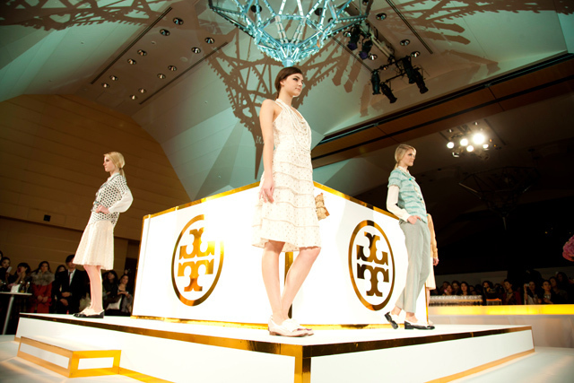 トリー バーチ(TORY BURCH)の日本上陸2周年記念ホリデーパーティーをレポート｜写真48