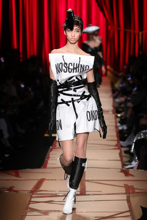 モスキーノ(MOSCHINO) 2017-18年秋冬ウィメンズコレクション  - 写真66