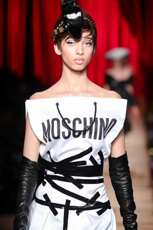 モスキーノ(MOSCHINO) 2017-18年秋冬ウィメンズコレクション  - 写真67