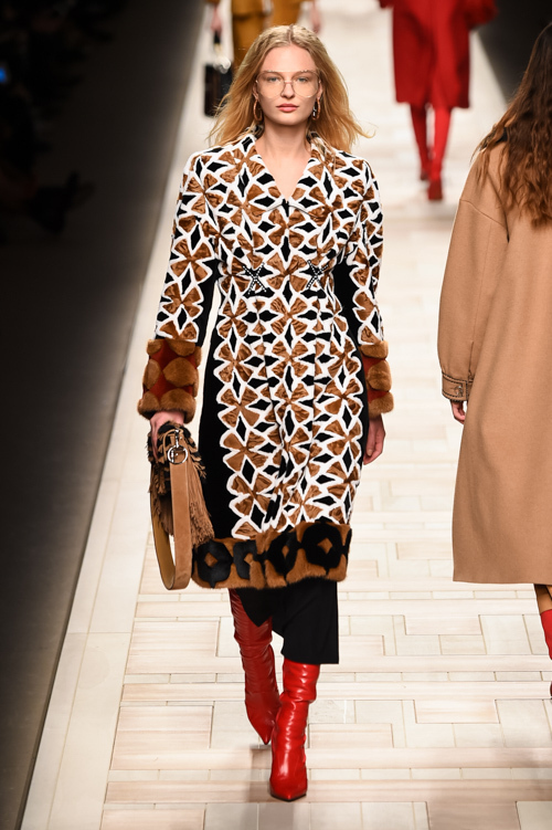 フェンディ(FENDI) 2017-18年秋冬ウィメンズコレクション  - 写真30