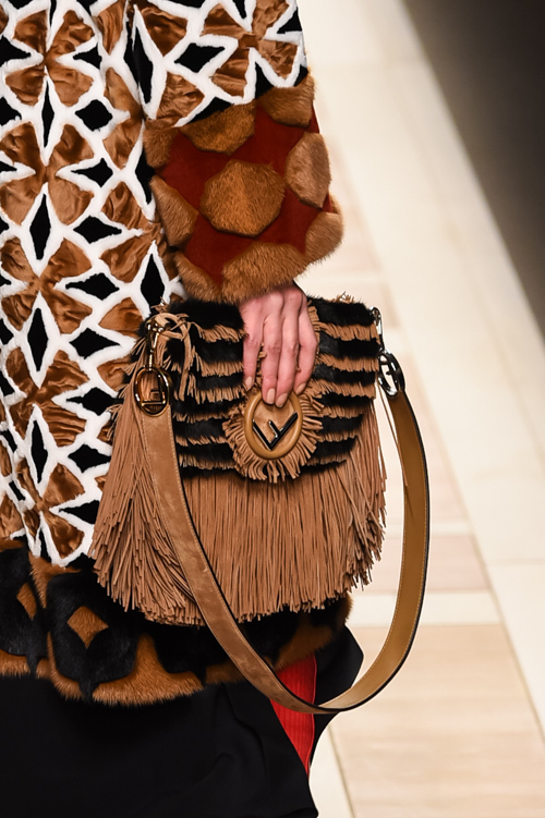 フェンディ(FENDI) 2017-18年秋冬ウィメンズコレクション  - 写真31