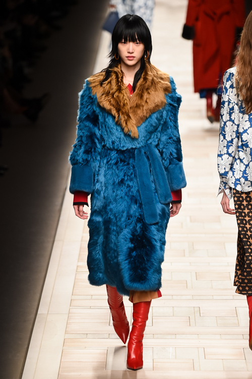 フェンディ(FENDI) 2017-18年秋冬ウィメンズコレクション  - 写真42