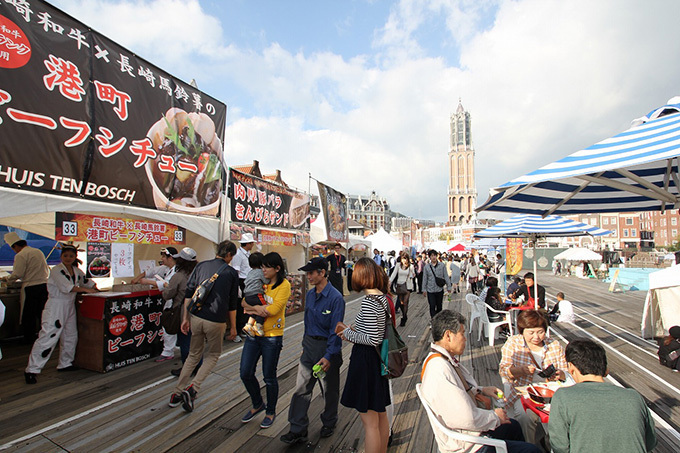 「九州ご当地グルメ王者決定戦」長崎ハウステンボスで - とり天や串焼きを九州地酒と味わう｜写真2