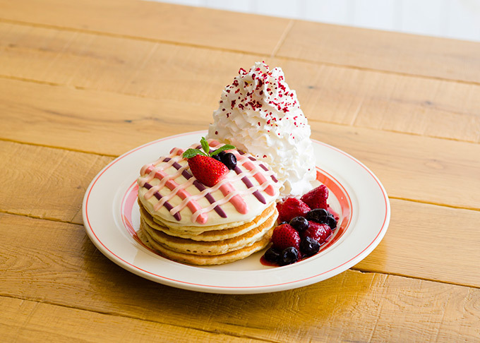 エッグスンシングス横浜＆心斎橋店から限定パンケーキ、レモン風味やクリームチーズソースなど｜写真2