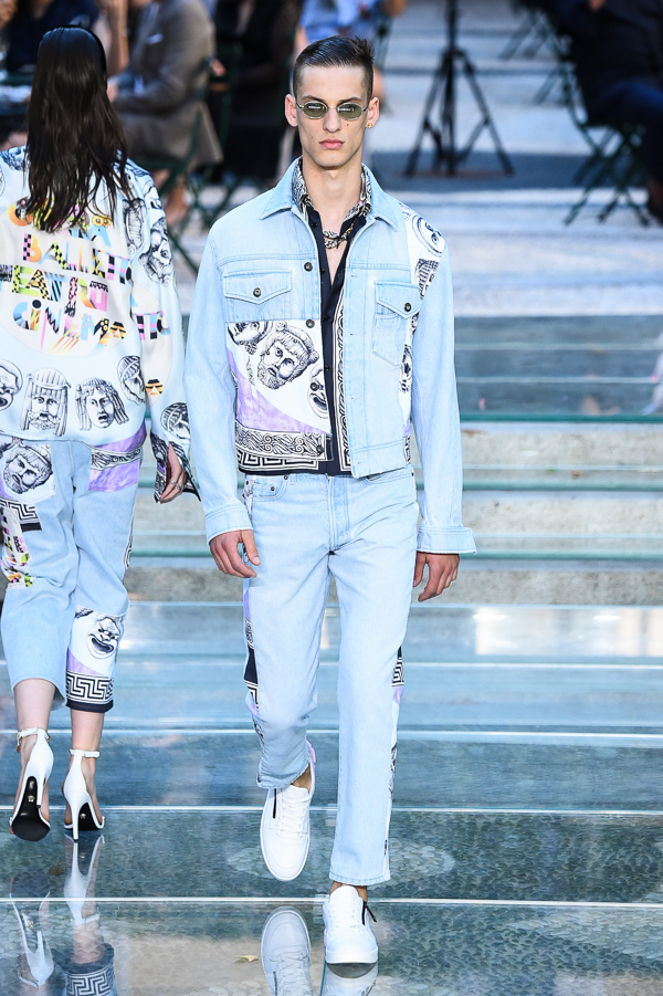 ヴェルサーチェ(VERSACE) 2018年春夏メンズコレクション  - 写真36