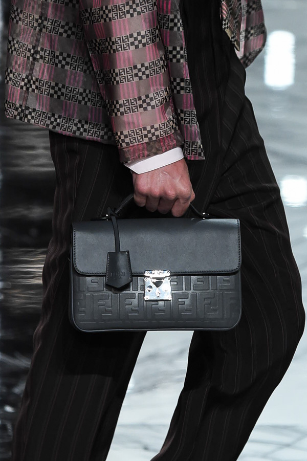 フェンディ(FENDI) 2018年春夏メンズコレクション  - 写真18