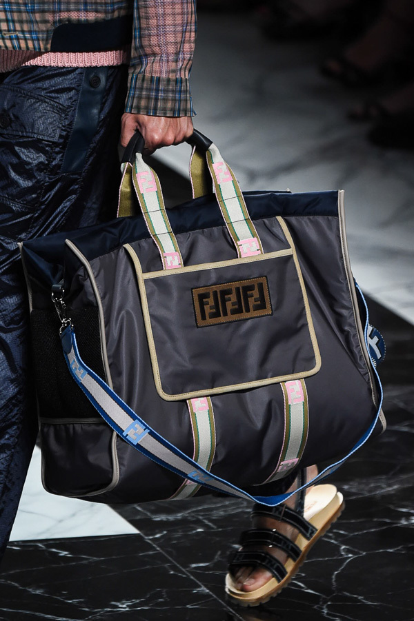 フェンディ(FENDI) 2018年春夏メンズコレクション  - 写真39