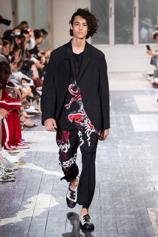 ヨウジヤマモト(Yohji Yamamoto) 2018年春夏メンズコレクション  - 写真14