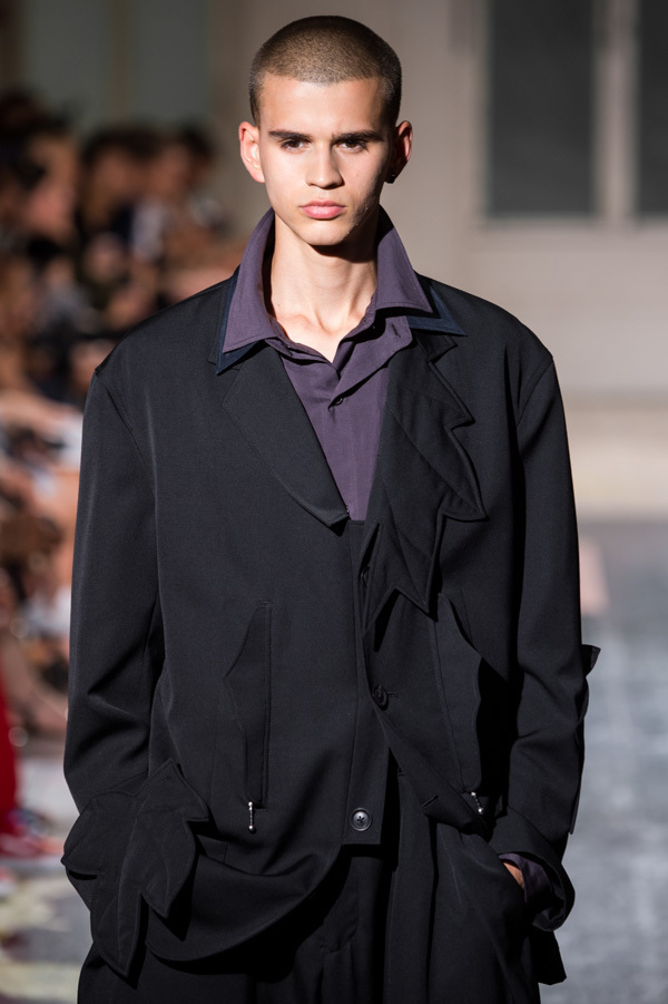 ヨウジヤマモト(Yohji Yamamoto) 2018年春夏メンズコレクション  - 写真46