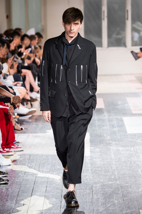 ヨウジヤマモト(Yohji Yamamoto) 2018年春夏メンズコレクション  - 写真57