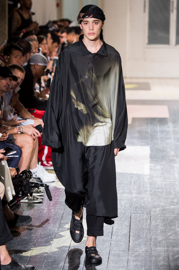 ヨウジヤマモト(Yohji Yamamoto) 2018年春夏メンズコレクション  - 写真66