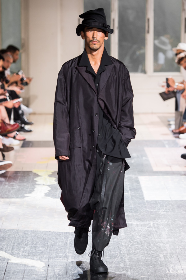 ヨウジヤマモト(Yohji Yamamoto) 2018年春夏メンズコレクション  - 写真76