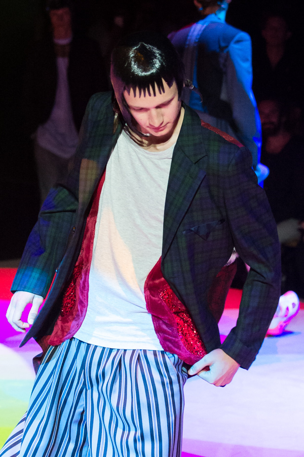 コム デ ギャルソン・オム プリュス(COMME des GARÇONS HOMME PLUS) 2018年春夏メンズコレクション  - 写真23