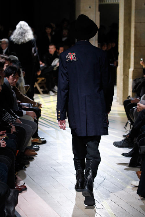 ヨウジヤマモト(Yohji Yamamoto) 2012-13年秋冬 メンズコレクション  - 写真17