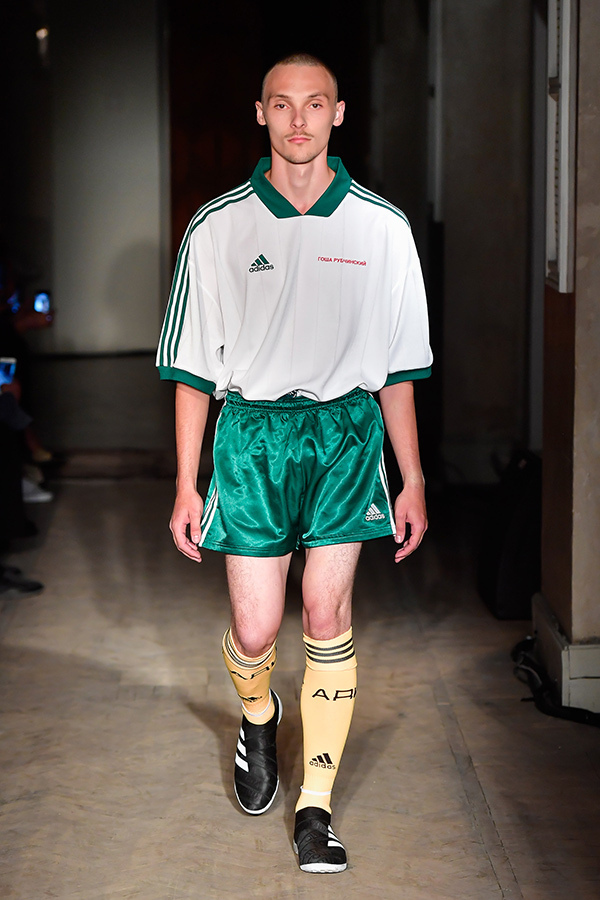 ゴーシャ ラブチンスキー(Gosha Rubchinskiy) 2018年春夏メンズコレクション  - 写真2