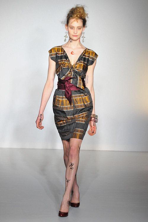 ヴィヴィアン・ウエストウッド レッドレーベル(Vivienne Westwood RED LABEL) 2012-13年秋冬 ウィメンズコレクション  - 写真63