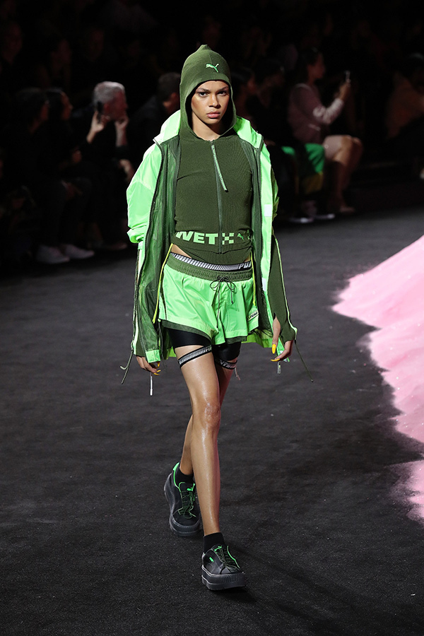 フェンティ プーマ バイ リアーナ(FENTY PUMA by Rihanna) 2018年春夏ウィメンズ&メンズコレクション  - 写真49