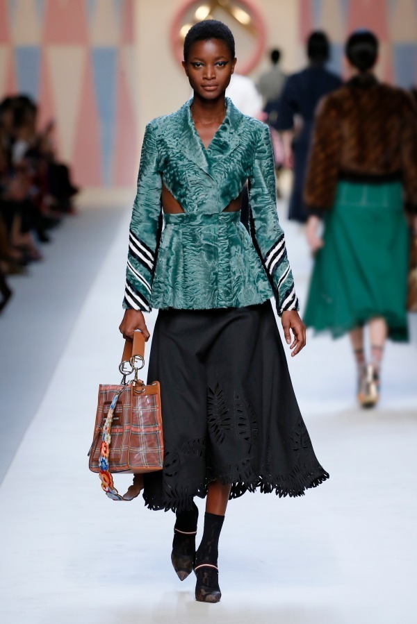 フェンディ(FENDI) 2018年春夏ウィメンズコレクション  - 写真1