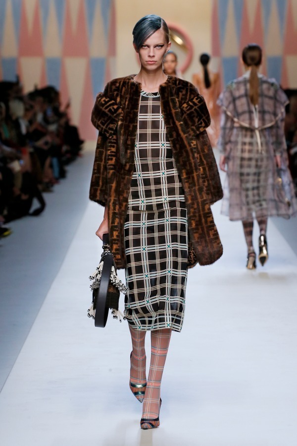 フェンディ(FENDI) 2018年春夏ウィメンズコレクション  - 写真22