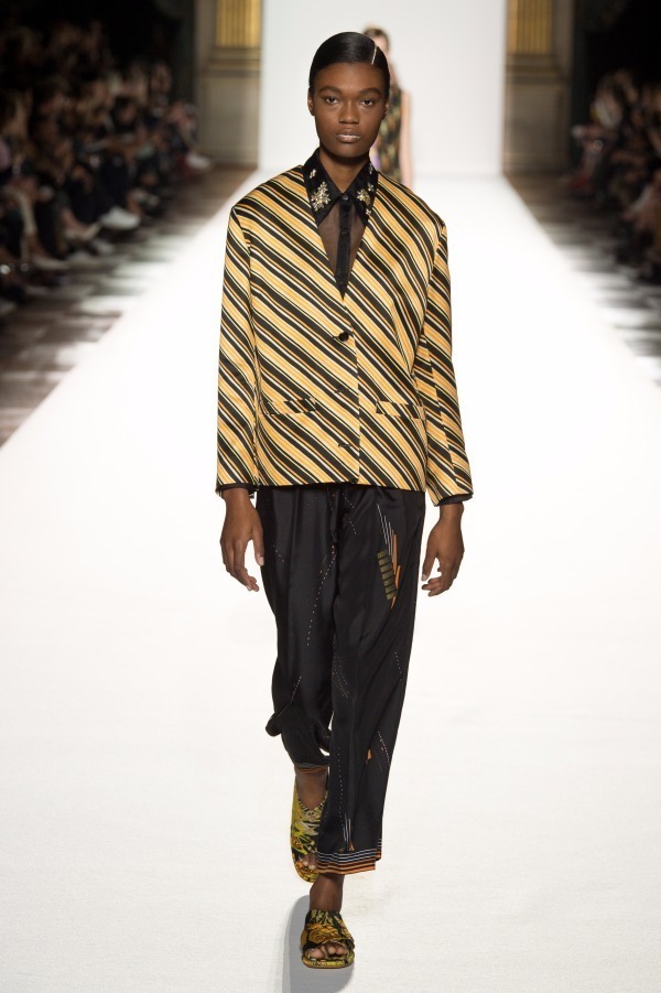 ドリス ヴァン ノッテン(DRIES VAN NOTEN) 2018年春夏ウィメンズコレクション  - 写真32