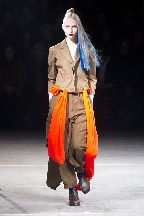 ヨウジヤマモト(Yohji Yamamoto) 2012-13年秋冬 ウィメンズコレクション  - 写真46