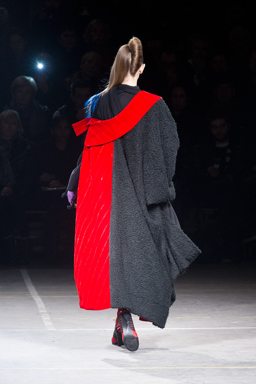 ヨウジヤマモト(Yohji Yamamoto) 2012-13年秋冬 ウィメンズコレクション  - 写真71