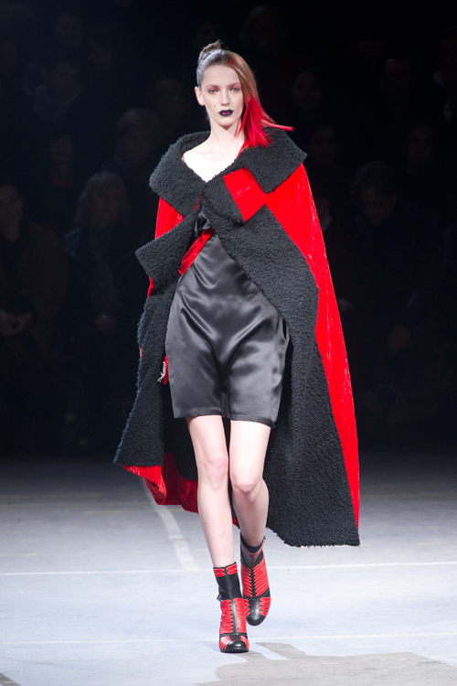 ヨウジヤマモト(Yohji Yamamoto) 2012-13年秋冬 ウィメンズコレクション  - 写真72