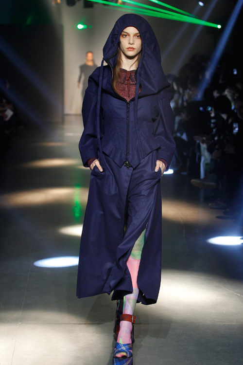 ヴィヴィアン・ウエストウッド(Vivienne Westwood) 2012-13年秋冬 ウィメンズコレクション  - 写真24