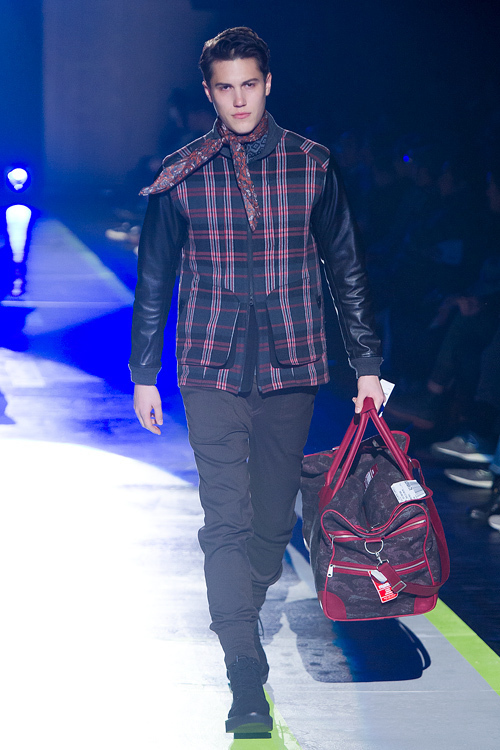 ホワイトマウンテニアリング(White Mountaineering) 2012-13年秋冬 メンズコレクション  - 写真9