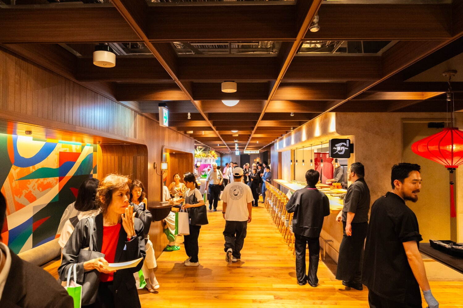 「渋谷サクラステージ」2つの高層ビルを擁す渋谷駅桜丘口の大規模再開発、歩行者デッキ・屋外広場を整備｜写真144