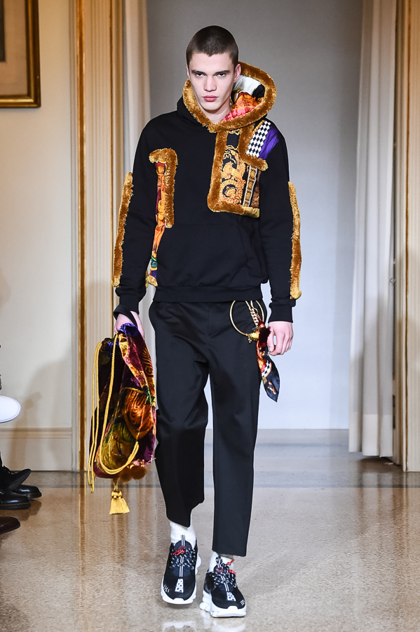 ヴェルサーチェ(VERSACE) 2018-19年秋冬メンズコレクション  - 写真48