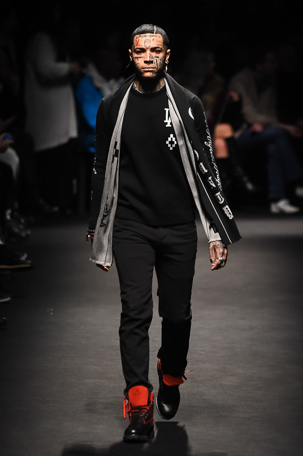 マルセロ・ブロン カウンティ・オブ・ミラン(MARCELO BURLON COUNTY OF MILAN) 2018-19年秋冬ウィメンズ&メンズコレクション  - 写真6