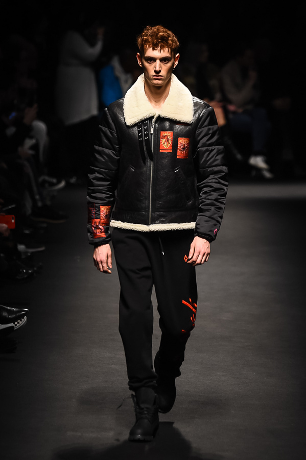 マルセロ・ブロン カウンティ・オブ・ミラン(MARCELO BURLON COUNTY OF MILAN) 2018-19年秋冬ウィメンズ&メンズコレクション  - 写真37