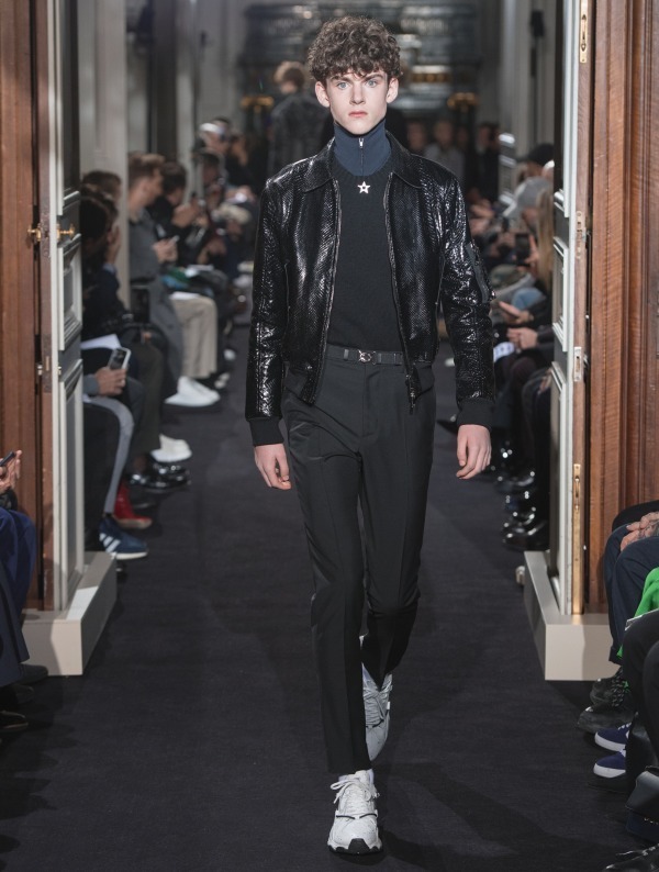 ヴァレンティノ(VALENTINO) 2018-19年秋冬メンズコレクション  - 写真35