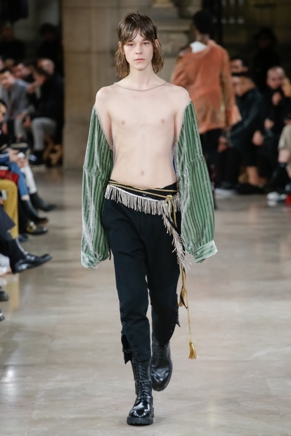 アン ドゥムルメステール(ANN DEMEULEMEESTER) 2018-19年秋冬メンズコレクション  - 写真30