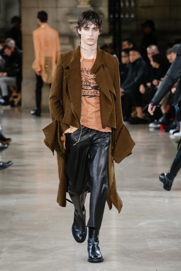 アン ドゥムルメステール(ANN DEMEULEMEESTER) 2018-19年秋冬メンズコレクション  - 写真33