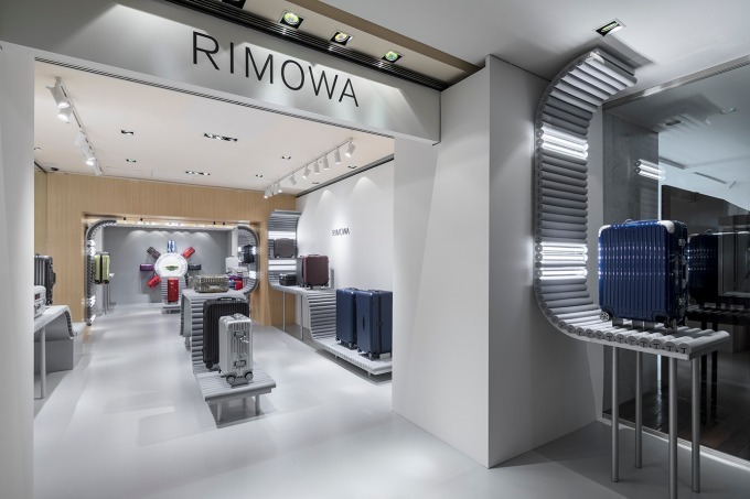 リモワ(RIMOWA) 新ロゴ｜写真18