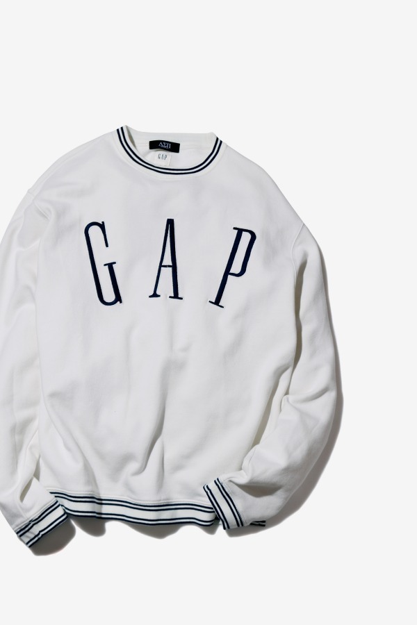 GAP×ディアスポラ スケートボーズ、コラボ第3弾 - 両ブランドのロゴ入りTシャツやスウェット｜写真1