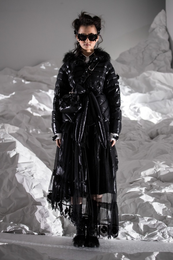 モンクレール ジーニアス 4 モンクレール シモーネ・ロシャ(MONCLER GENIUS 4 MONCLER SIMONE ROCHA) 2018-19年秋冬ウィメンズコレクション  - 写真3