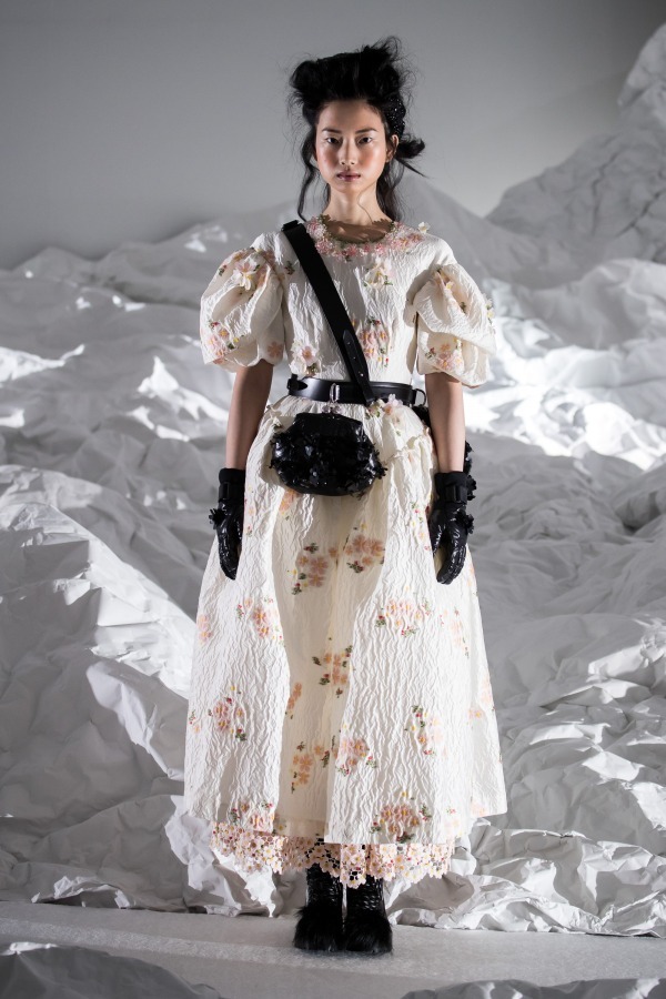 モンクレール ジーニアス 4 モンクレール シモーネ・ロシャ(MONCLER GENIUS 4 MONCLER SIMONE ROCHA) 2018-19年秋冬ウィメンズコレクション  - 写真14