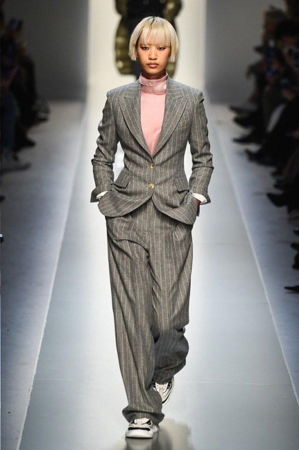 エルマンノ シェルヴィーノ(ERMANNO SCERVINO) 2018-19年秋冬ウィメンズコレクション  - 写真21