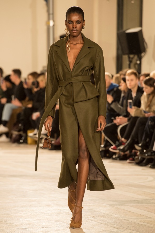 ジャックムス(JACQUEMUS) 2018-19年秋冬ウィメンズコレクション  - 写真5