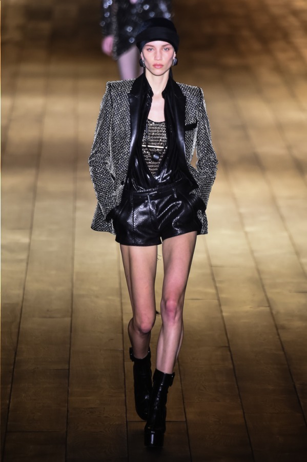 サンローラン(Saint Laurent) 2018-19年秋冬ウィメンズコレクション  - 写真19