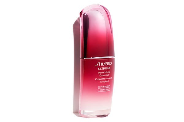 SHISEIDO「アルティミューン パワライジング コンセントレート N」
価格：50mL 12,000円、30mL 8,000円、(レフィル)50mL 11,500円