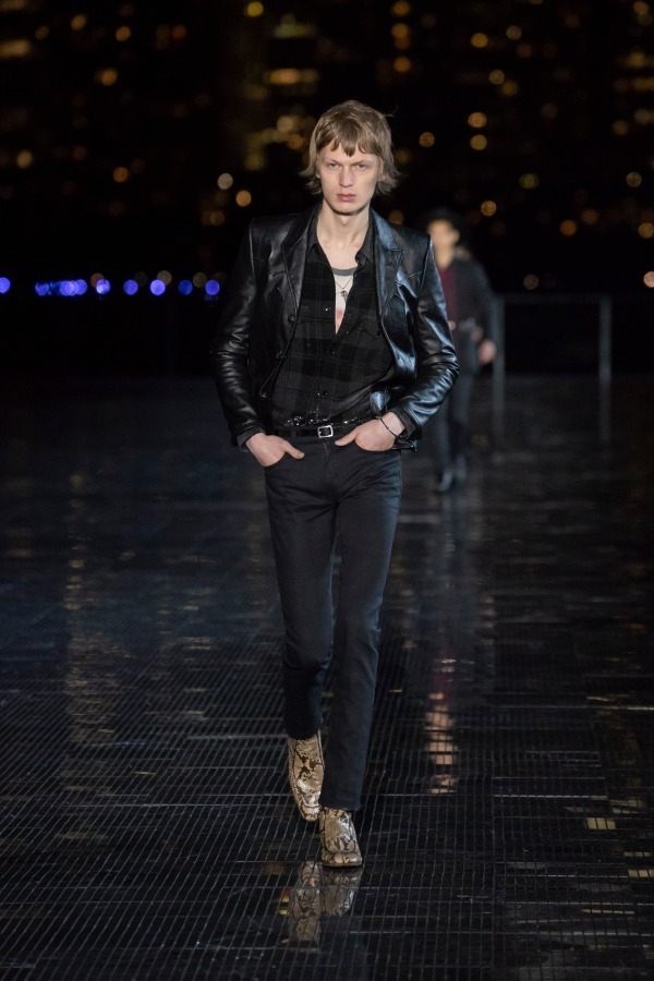 サンローラン(Saint Laurent) 2019年春夏メンズコレクション  - 写真16